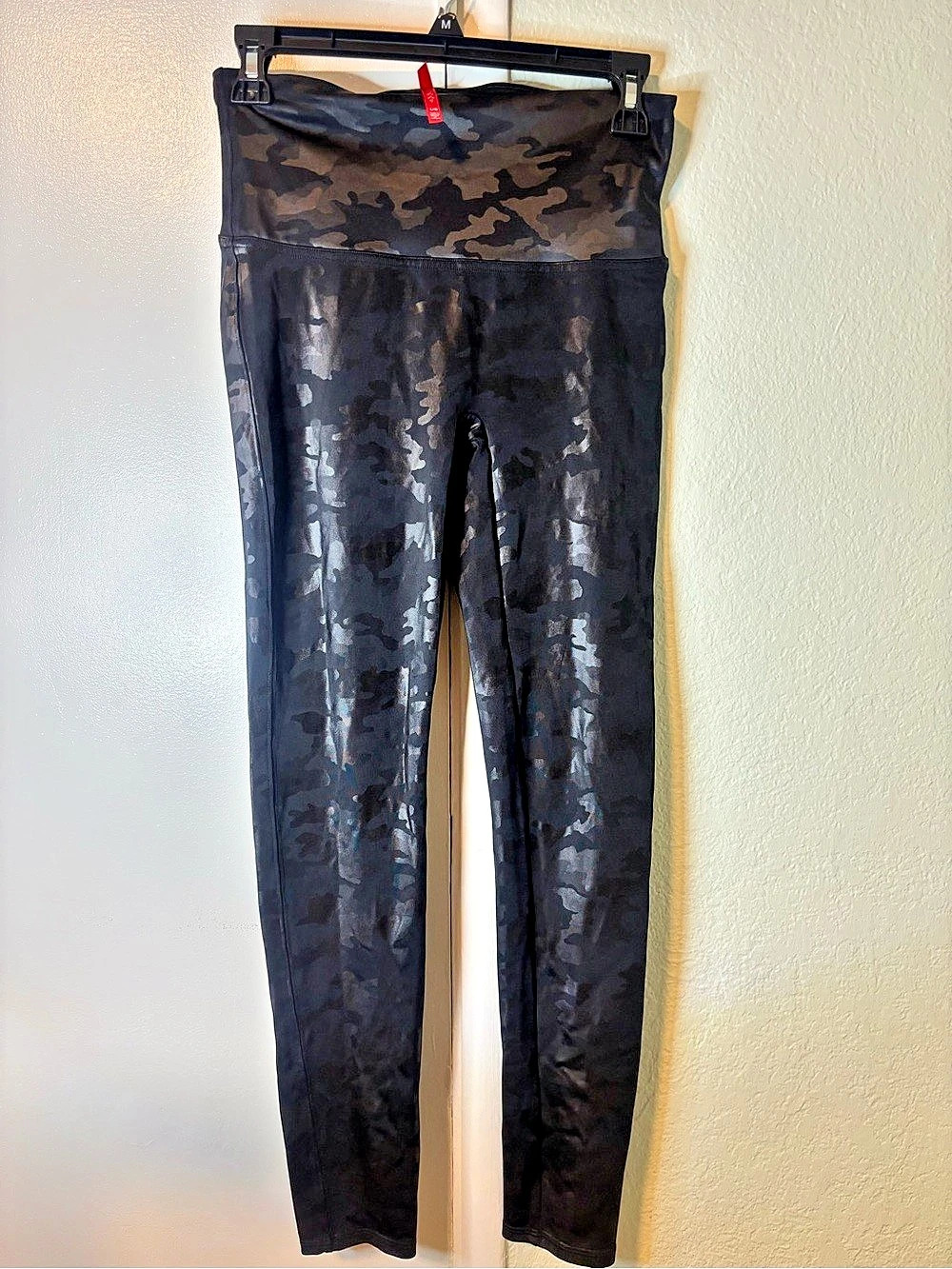 SPANX Faux Leather Camo Leggings Black & Gray Size Large